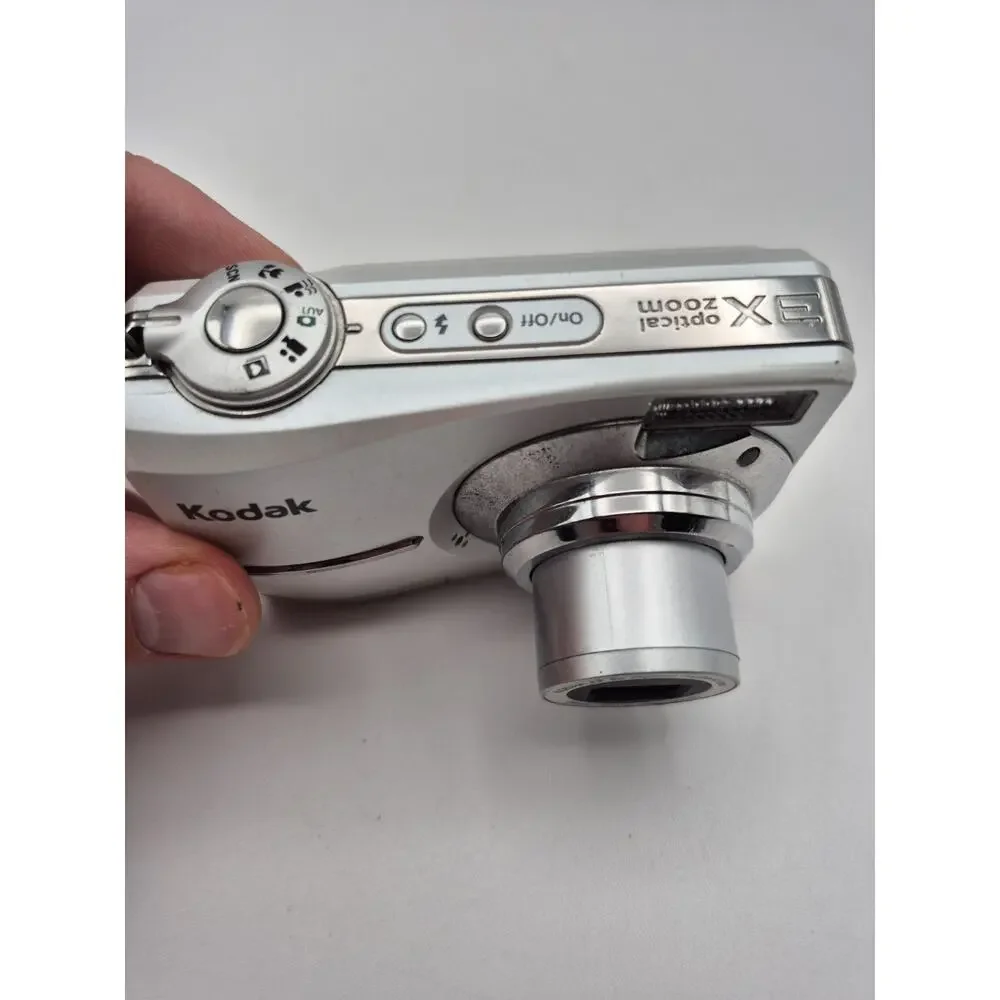 Kodak EasyShare C613 6.2 MP 3X Zoom Silver Digital Camera w/ 2GB SD Card Tested